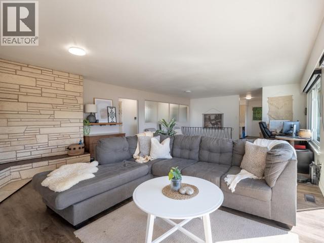 2277 PHILLIPS ROAD, Powell River
