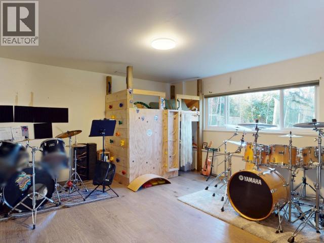 2277 PHILLIPS ROAD, Powell River
