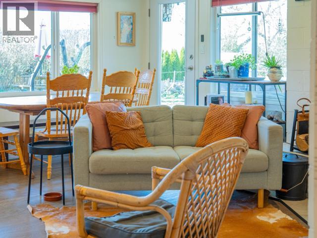 2277 PHILLIPS ROAD, Powell River
