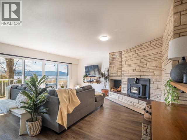 2277 PHILLIPS ROAD, Powell River