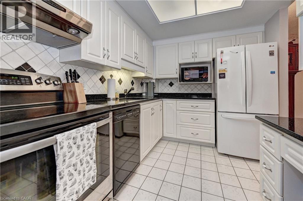 405 ERB Street W Unit# 505, Waterloo, Ontario, N2L1W7 — Photo 17