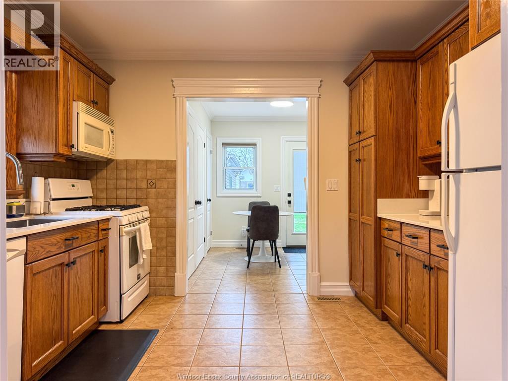 2579 LLOYD GEORGE BOULEVARD, Windsor, Ontario, N8T2T3 — Photo 11