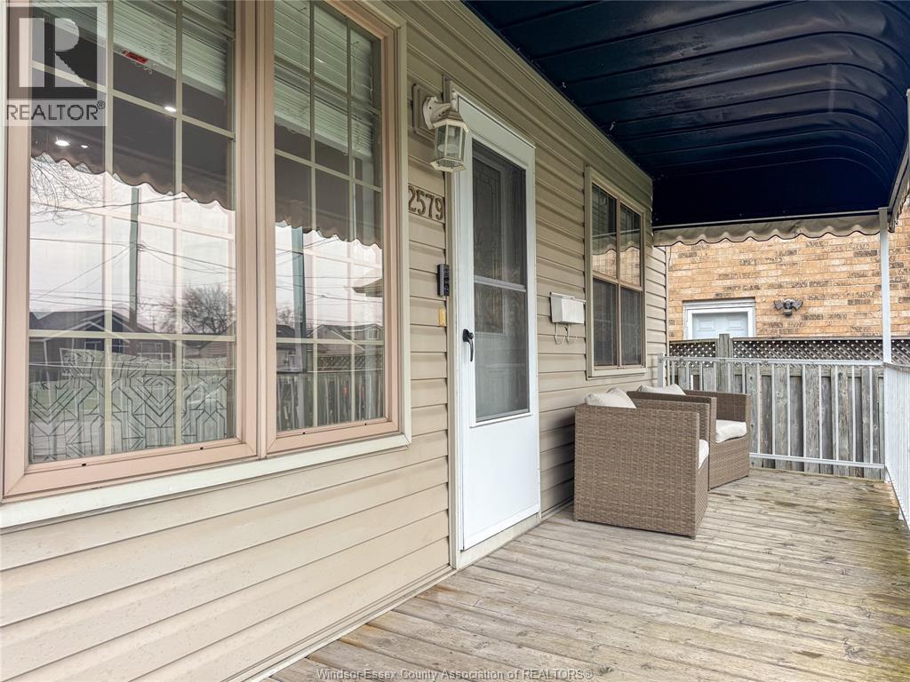 2579 LLOYD GEORGE BOULEVARD, Windsor, Ontario, N8T2T3 — Photo 2