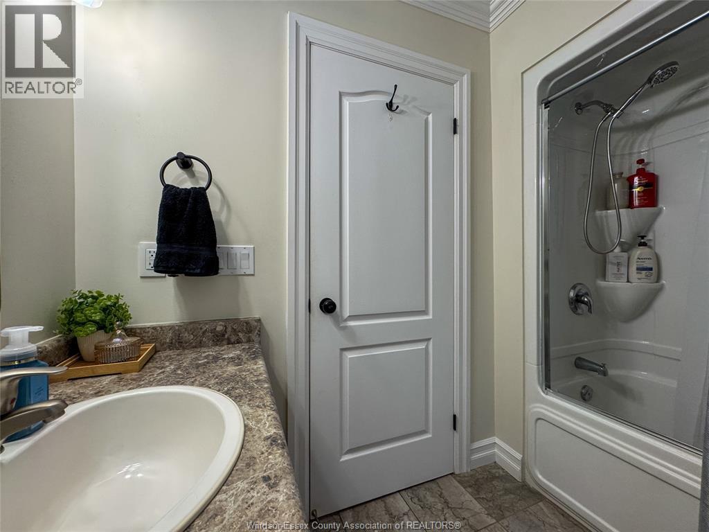 2579 LLOYD GEORGE BOULEVARD, Windsor, Ontario, N8T2T3 — Photo 24