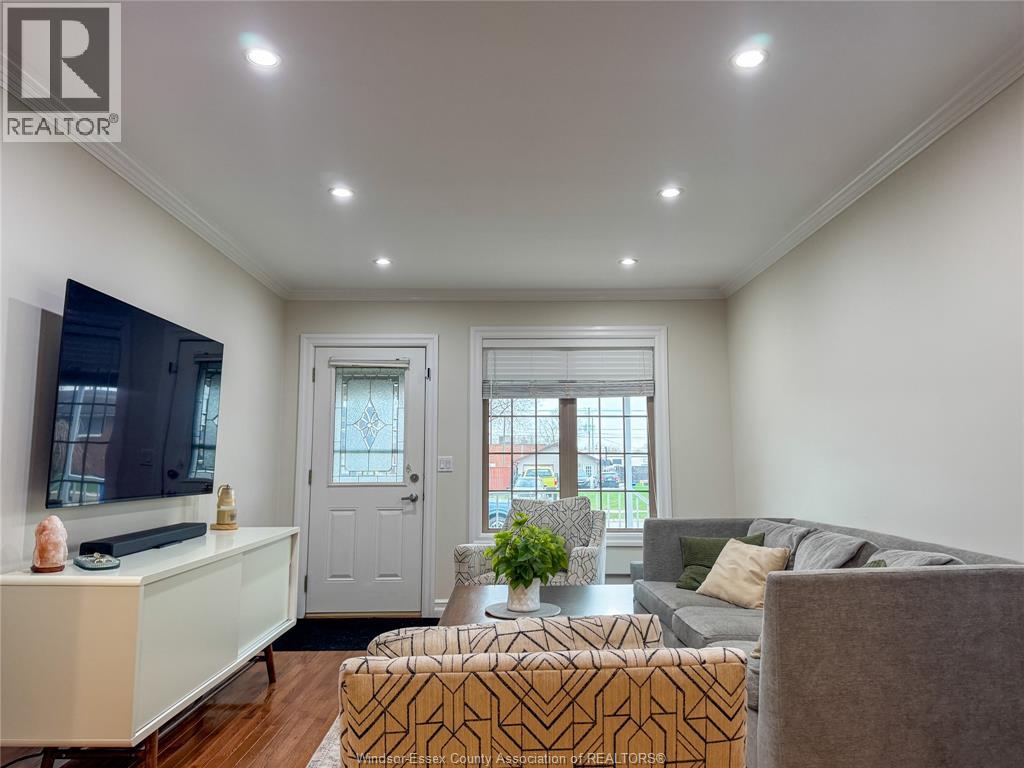 2579 LLOYD GEORGE BOULEVARD, Windsor, Ontario, N8T2T3 — Photo 5