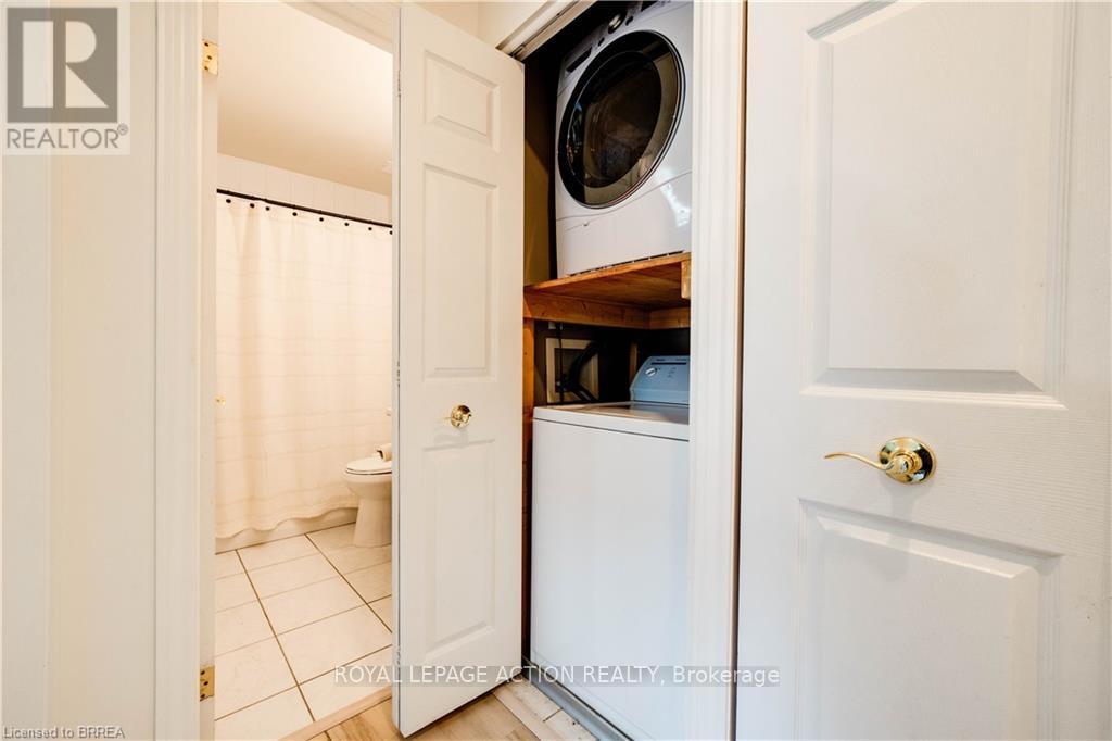 4 - 608 GREY STREET — photo 16
