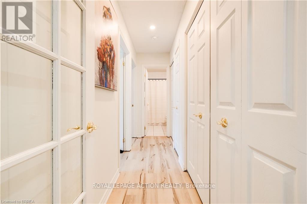 4 - 608 GREY STREET — photo 17