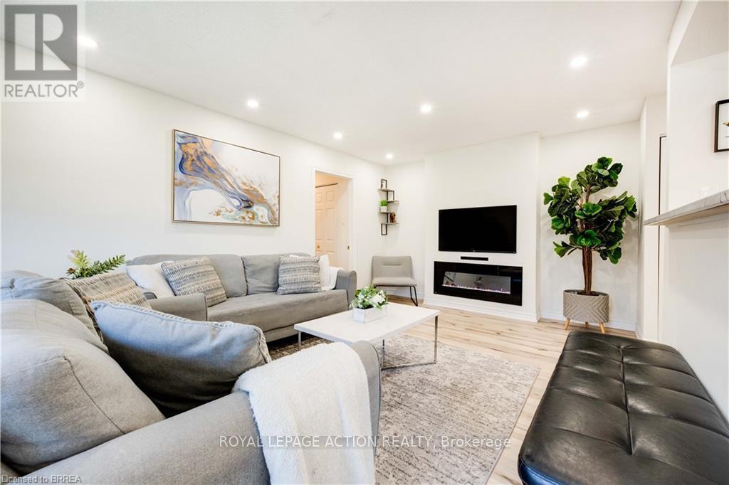 4 - 608 GREY STREET — photo 8