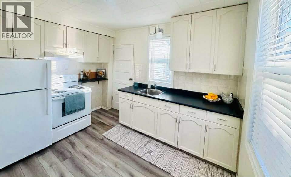 1651 8TH AVENUE, Prince George