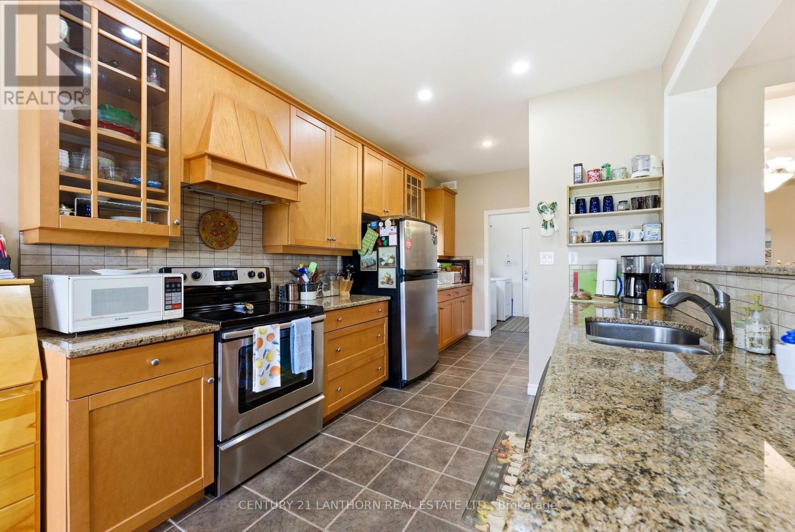 43 ALETHA DRIVE N - 10