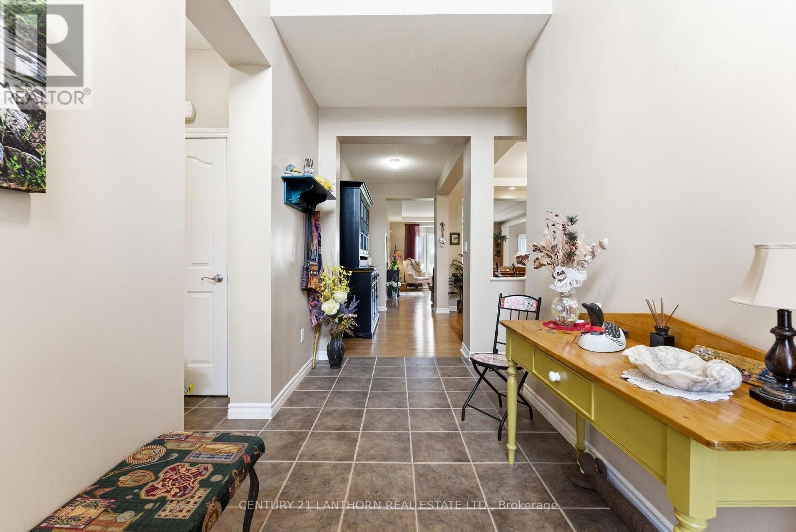43 ALETHA DRIVE N - 6