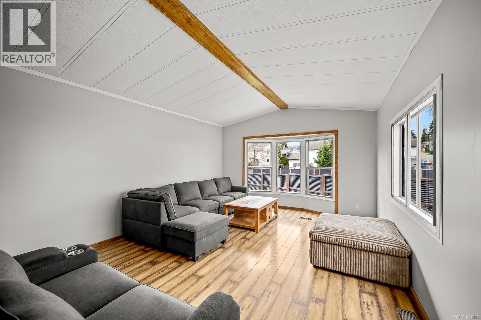 3378 Nikkei Pl, Cumberland