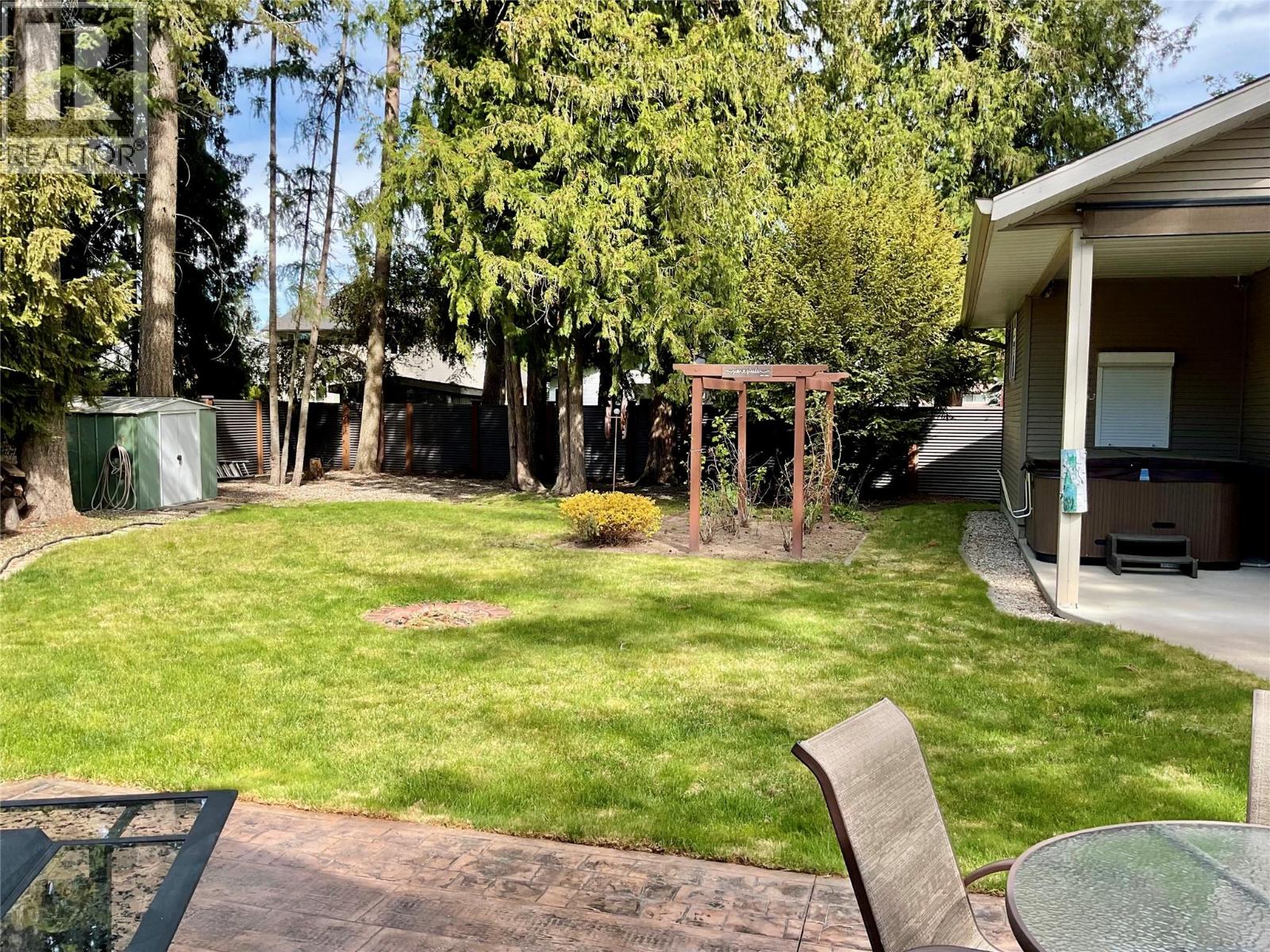 705 Shuswap Avenue - 5