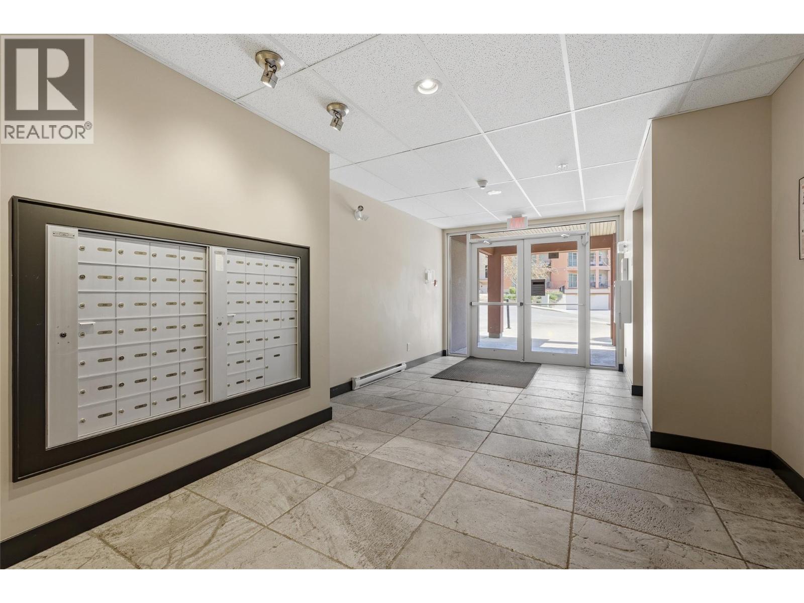 205 3220 Skyview Lane, Westbank