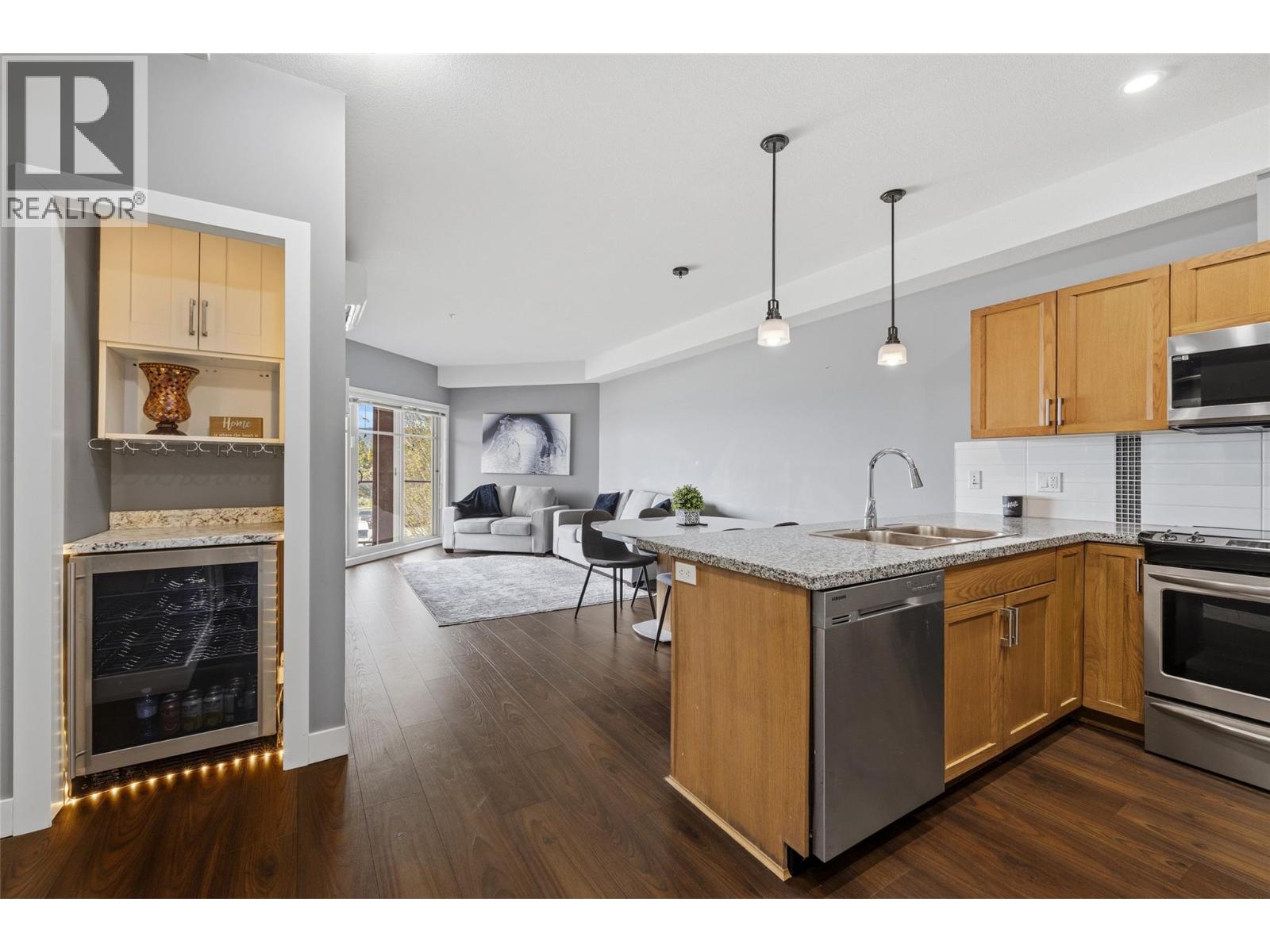 205 3220 Skyview Lane, Westbank