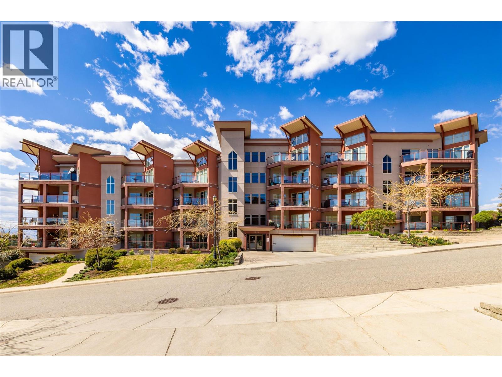 205 3220 Skyview Lane, Westbank