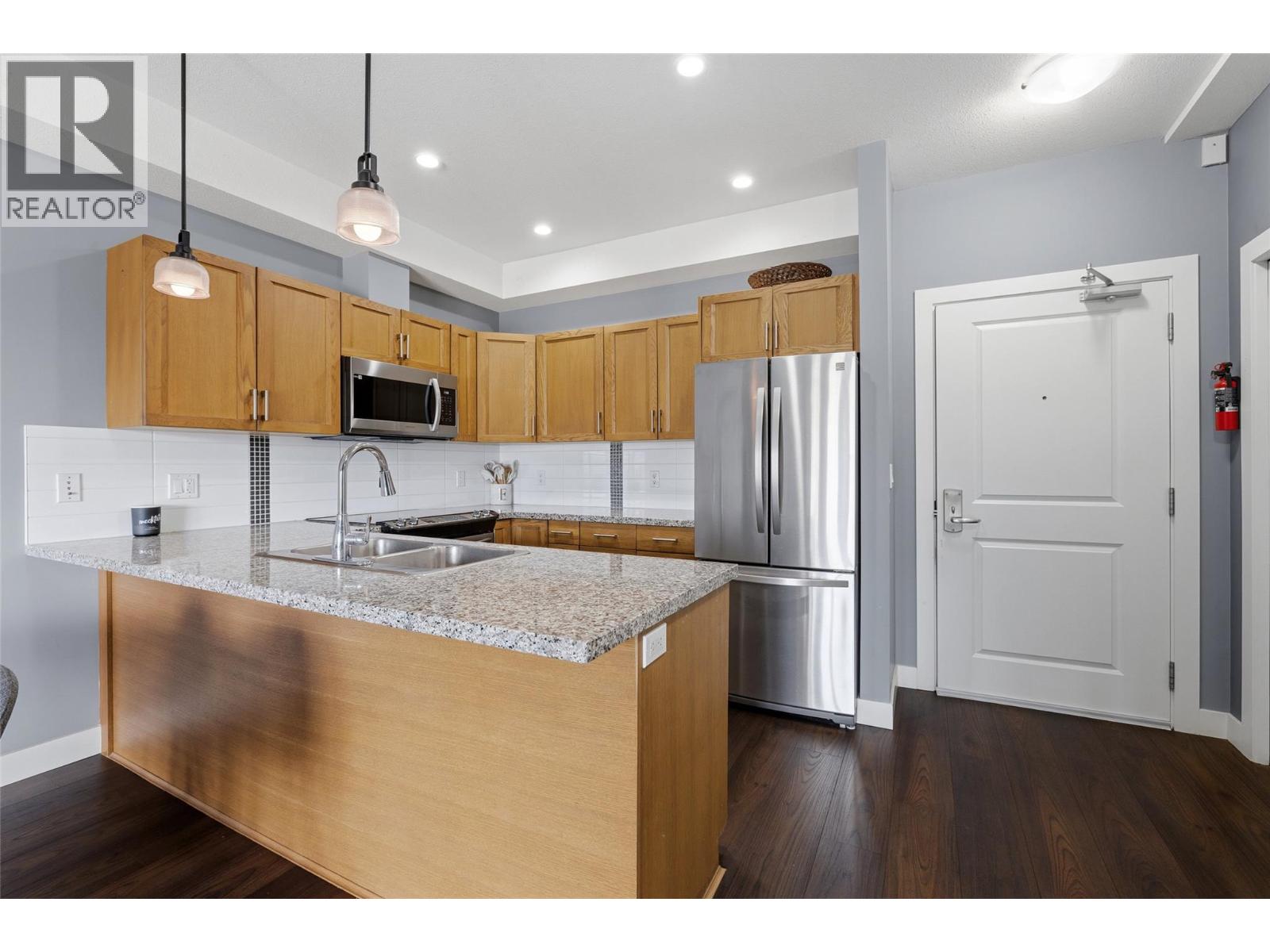 205 3220 Skyview Lane, Westbank