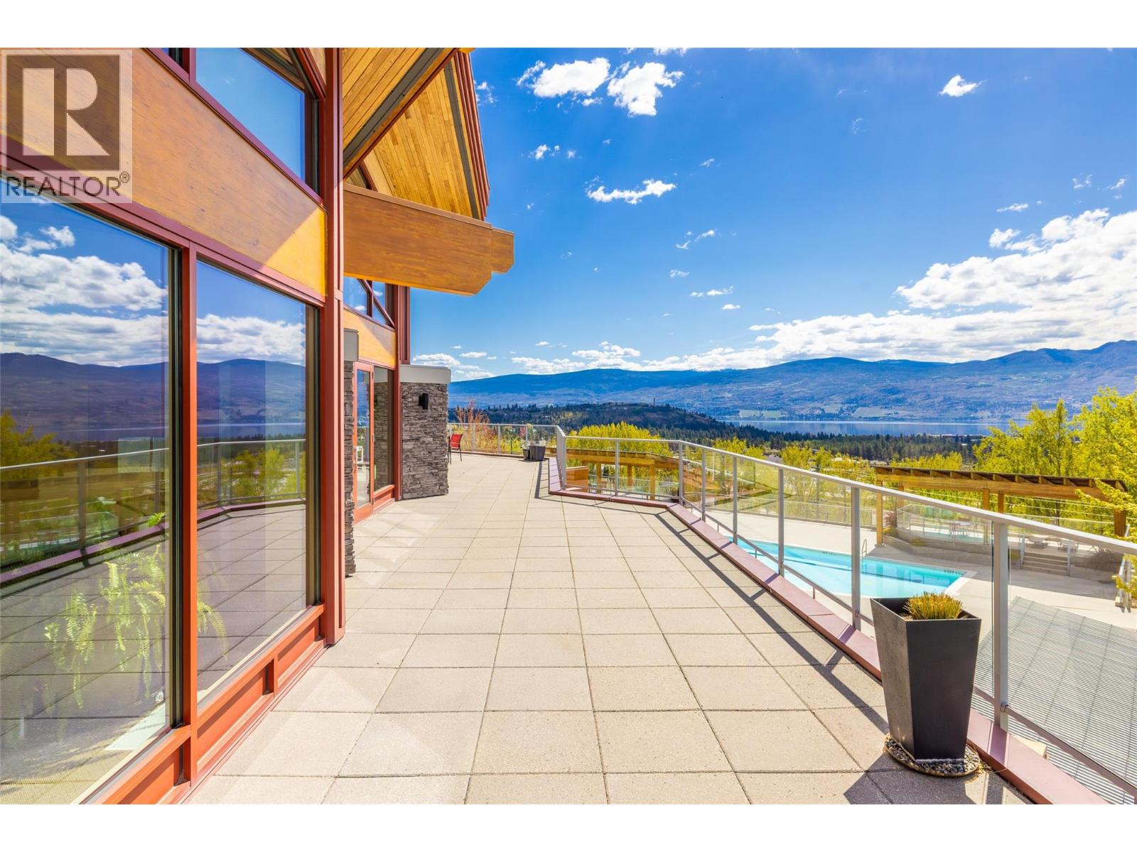 205 3220 Skyview Lane, Westbank