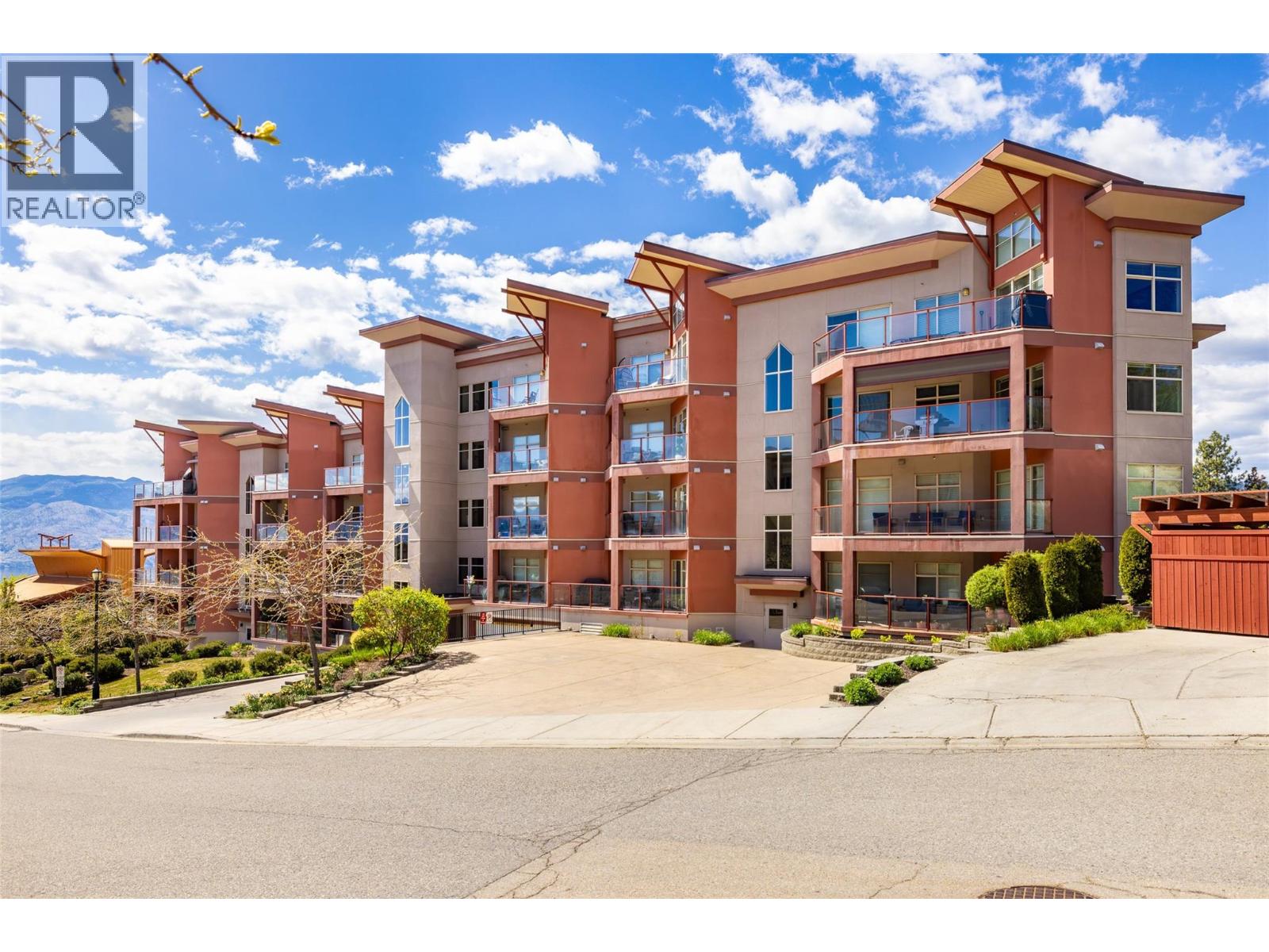 205 3220 Skyview Lane, Westbank