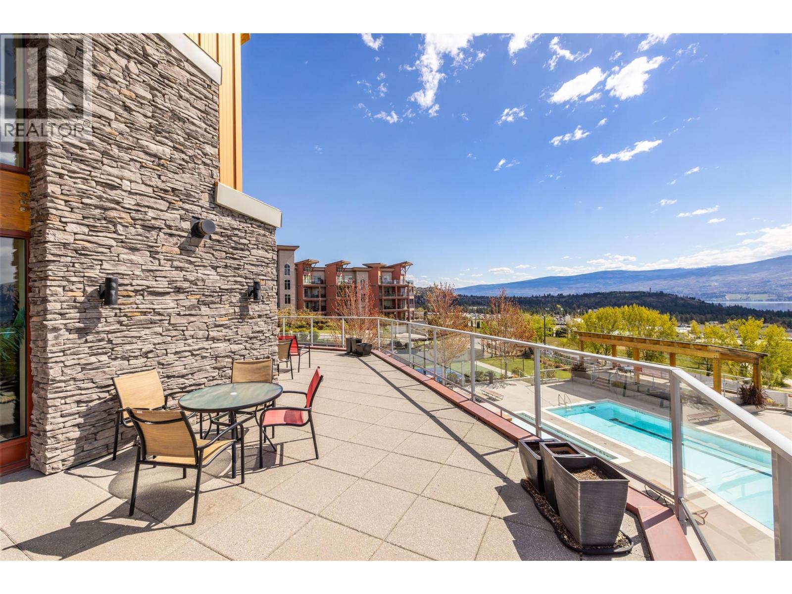 205 3220 Skyview Lane, Westbank