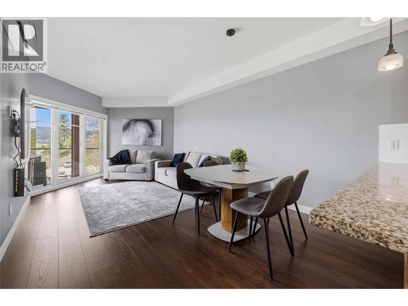 205 3220 Skyview Lane, Westbank