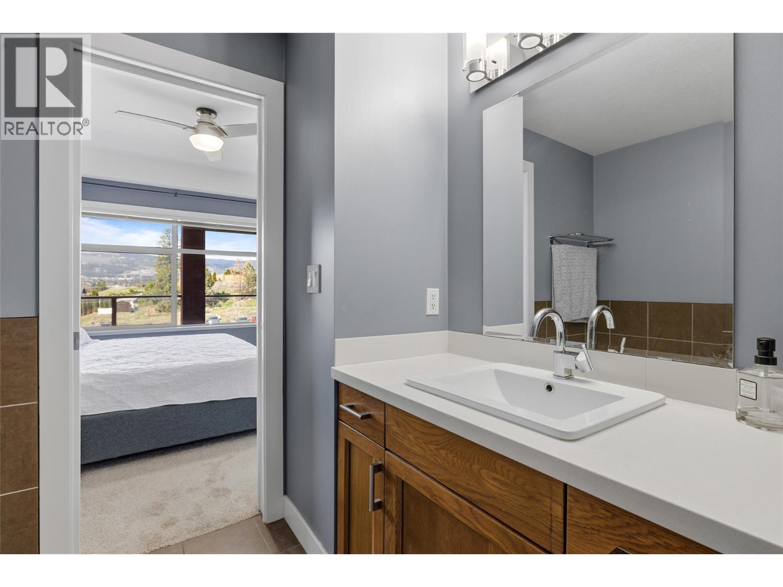 205 3220 Skyview Lane, Westbank