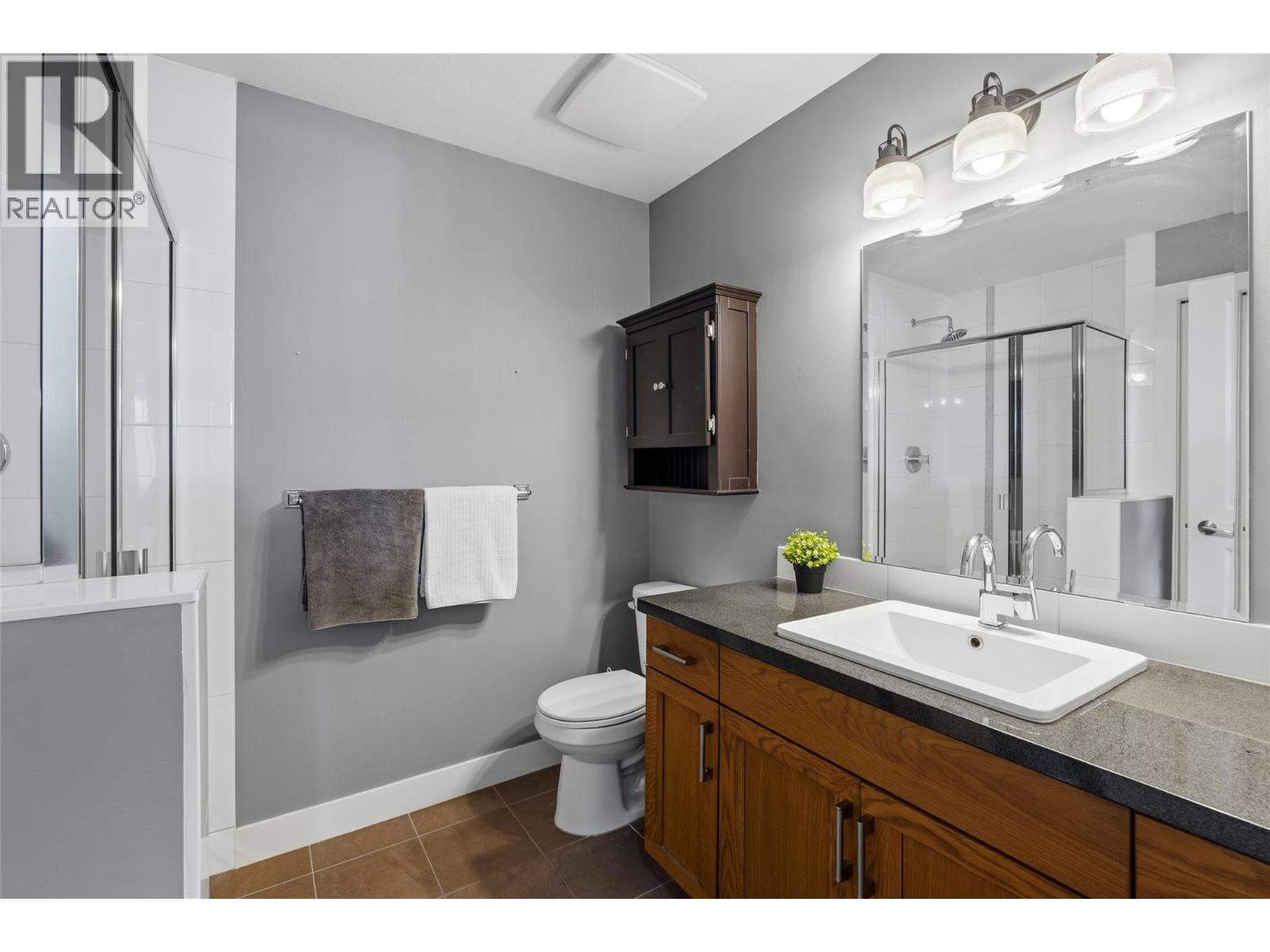 205 3220 Skyview Lane, Westbank