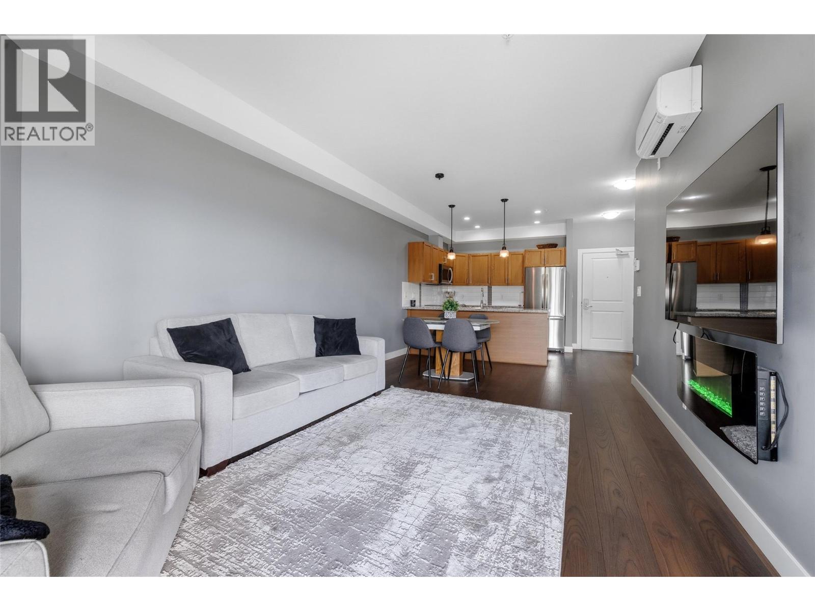 #205 3220 Skyview Lane - 19