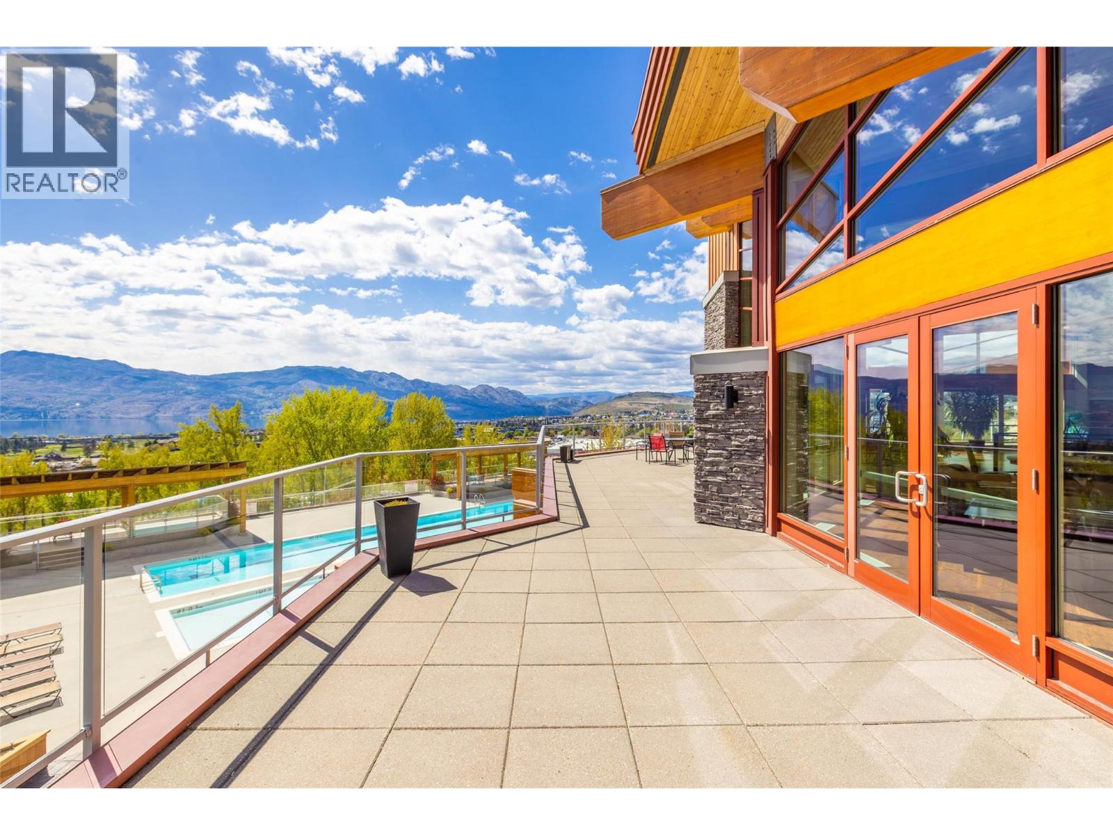 205 3220 Skyview Lane, Westbank