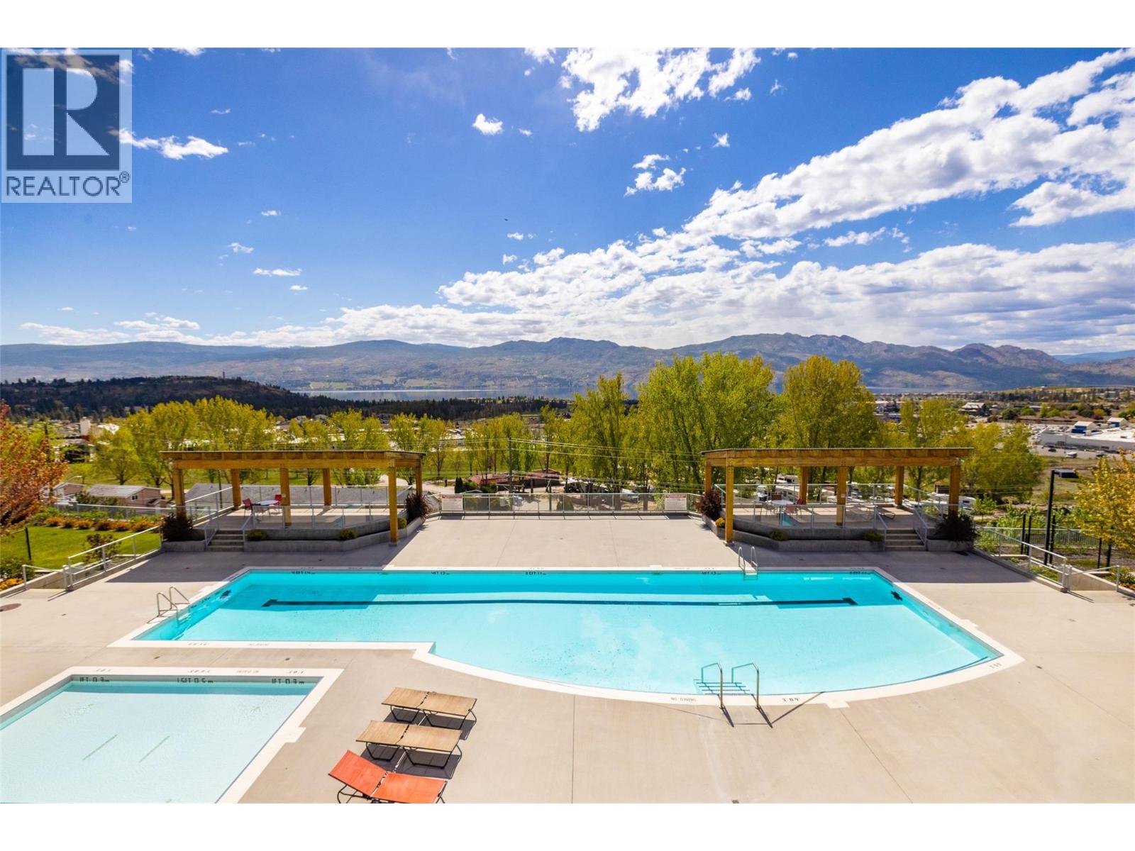 205 3220 Skyview Lane, Westbank