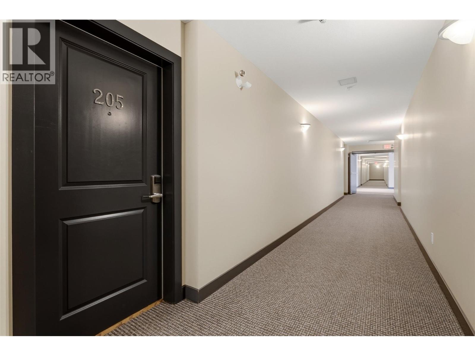 #205 3220 Skyview Lane - 5