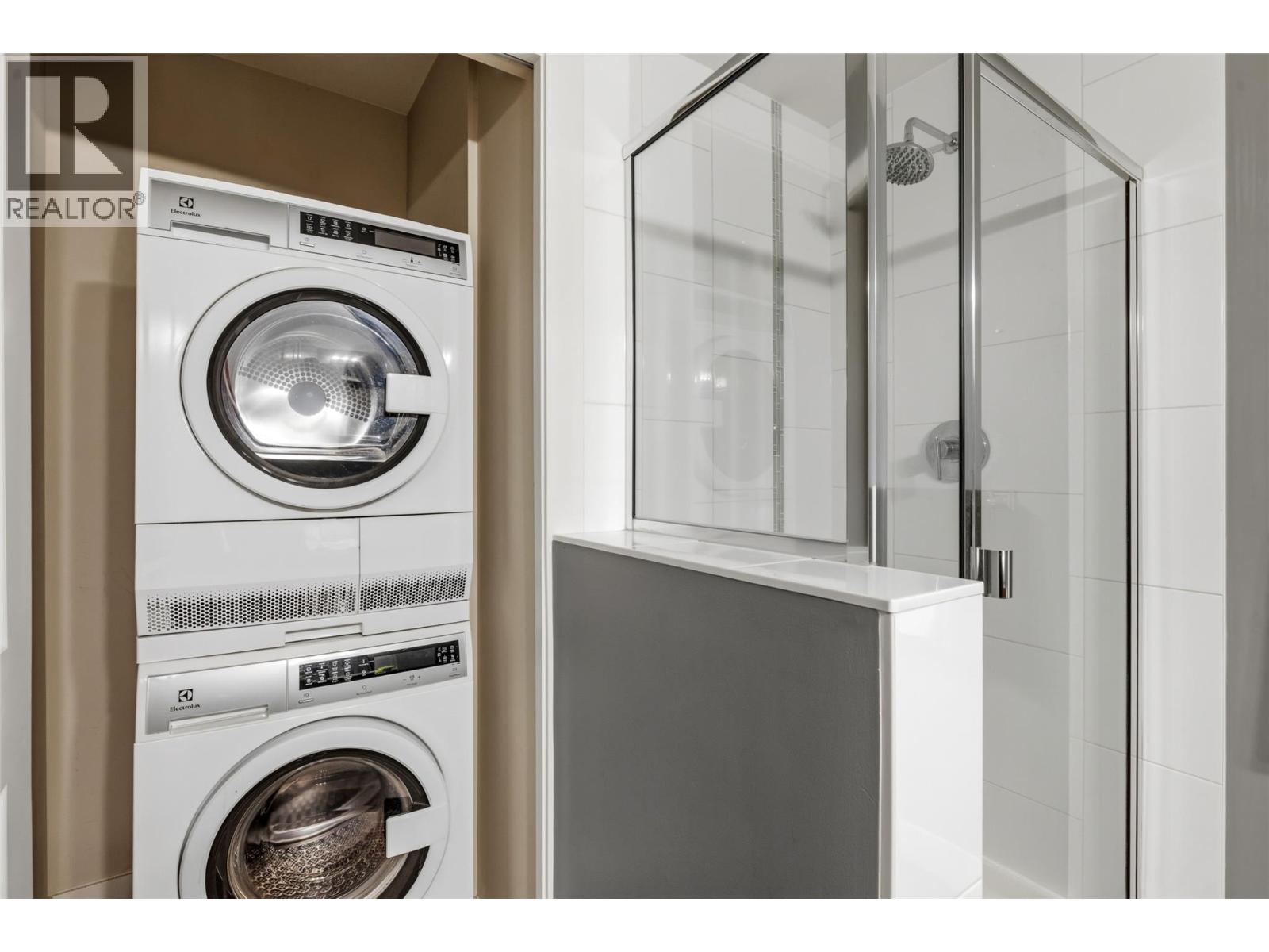 205 3220 Skyview Lane, Westbank