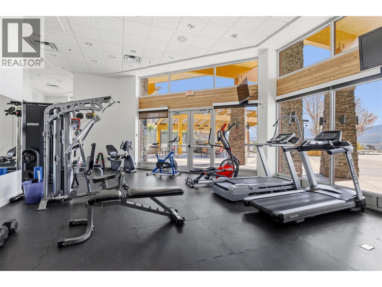 205 3220 Skyview Lane, Westbank