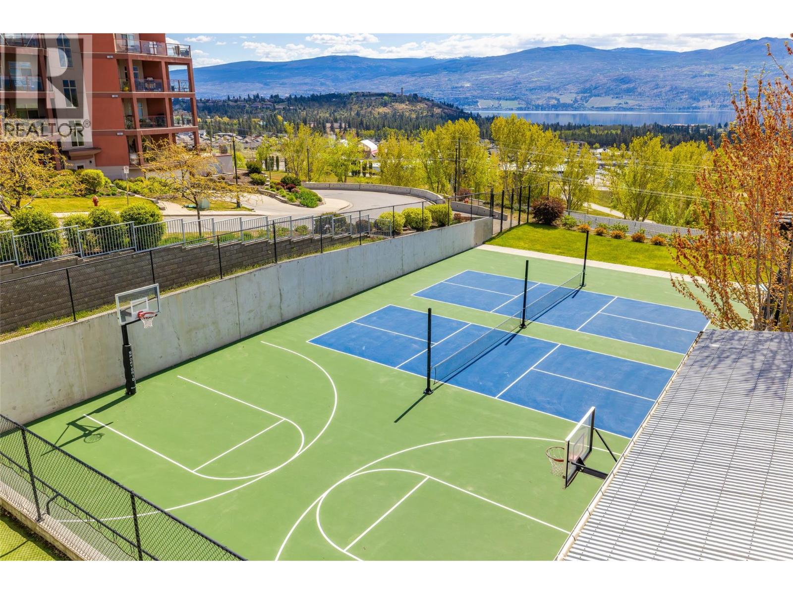 205 3220 Skyview Lane, Westbank