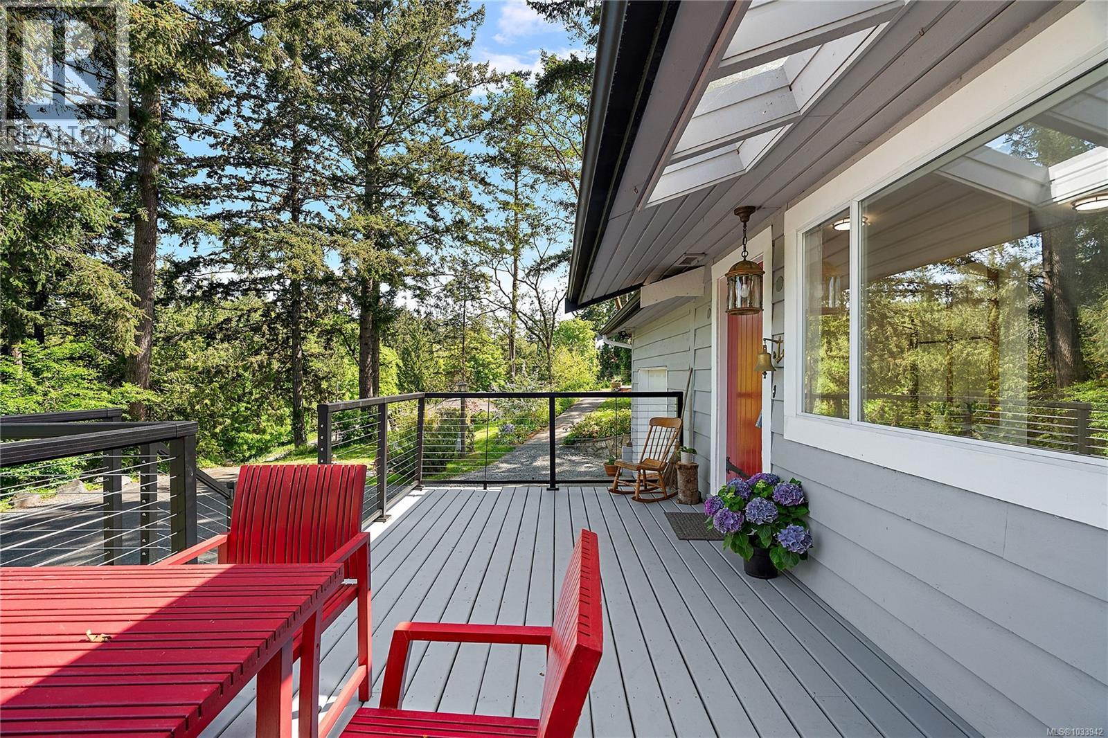 10851 Deep Cove Rd - 27