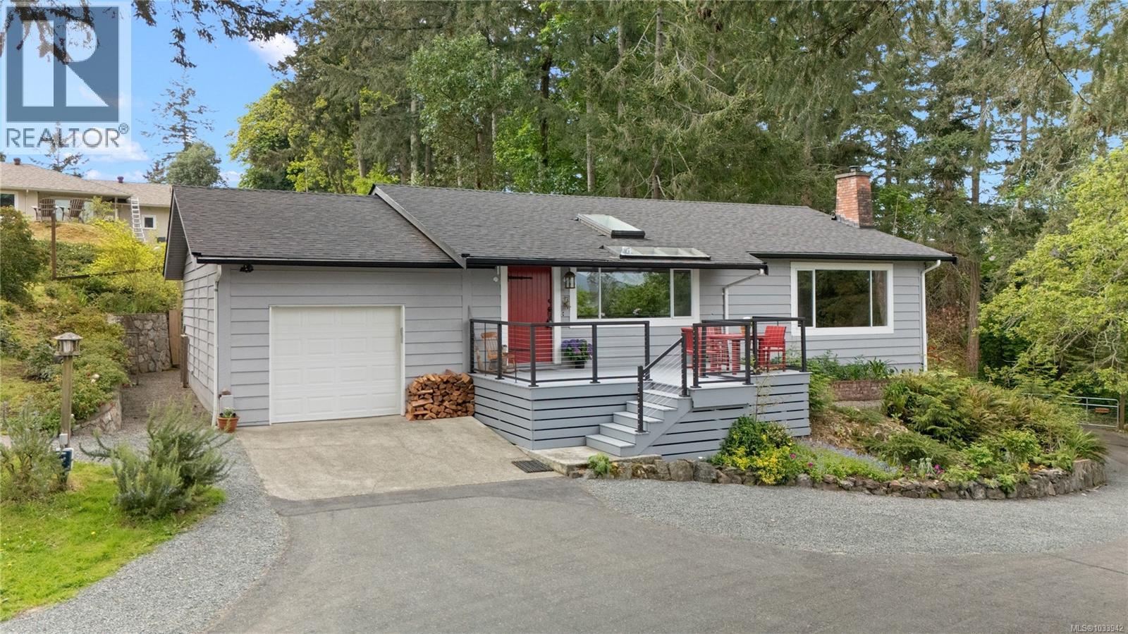 10851 Deep Cove Rd - 32