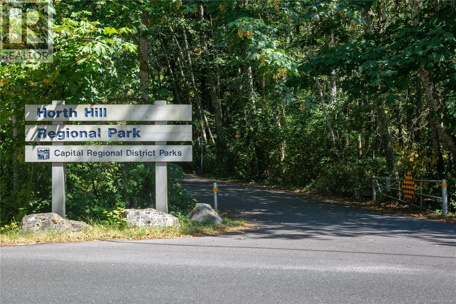 10851 Deep Cove Rd - 44