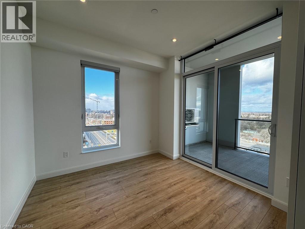 741 KING ST W REAR Unit# 903, Kitchener, Ontario, N2G1E5 — Photo 7