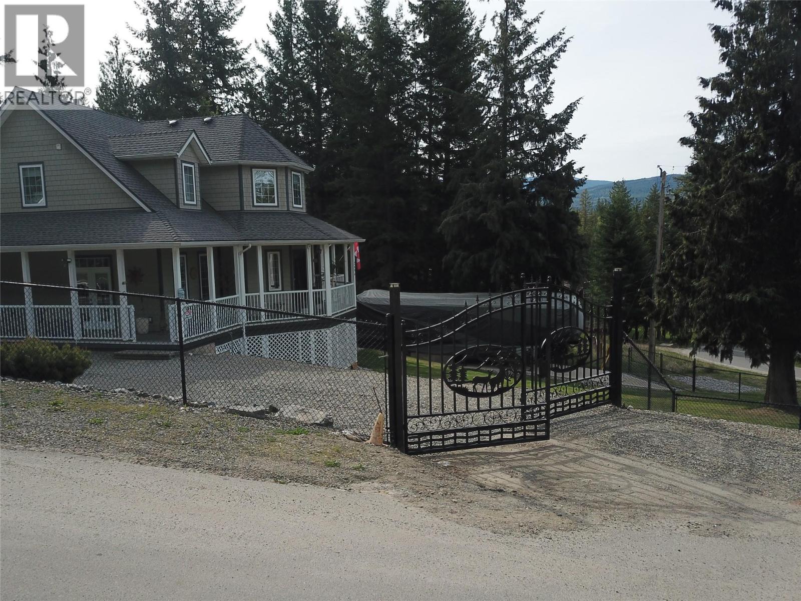 2696 Fraser Road - 29