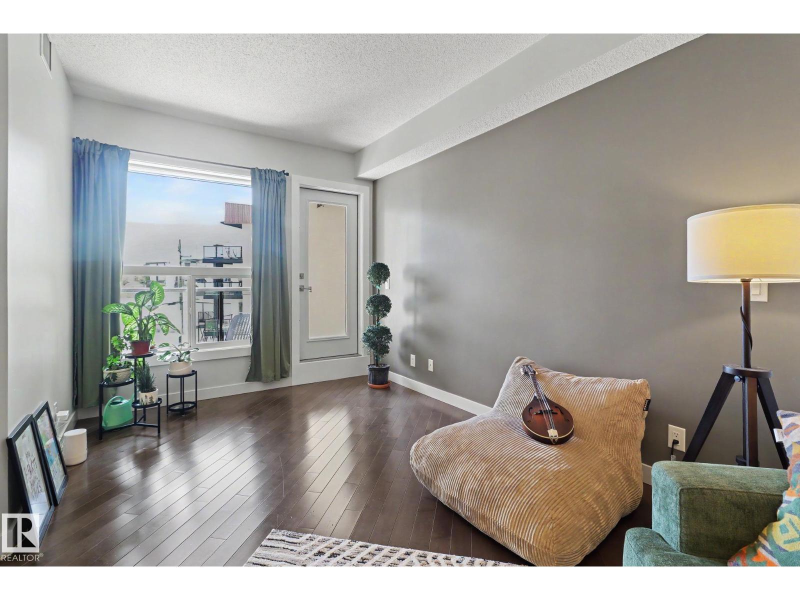 #315 10523 123 ST NW - 13