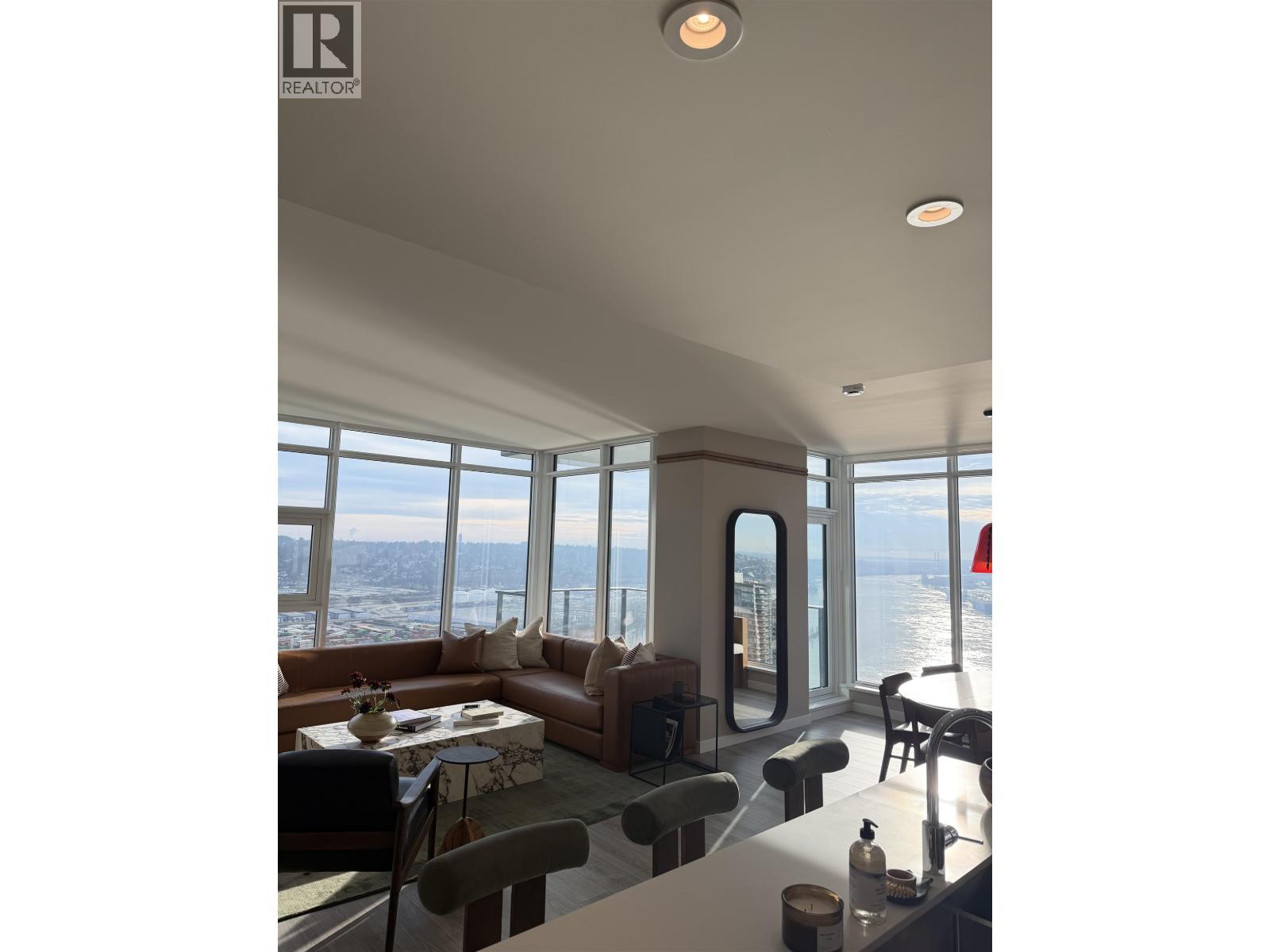 3502 680 QUAYSIDE DRIVE