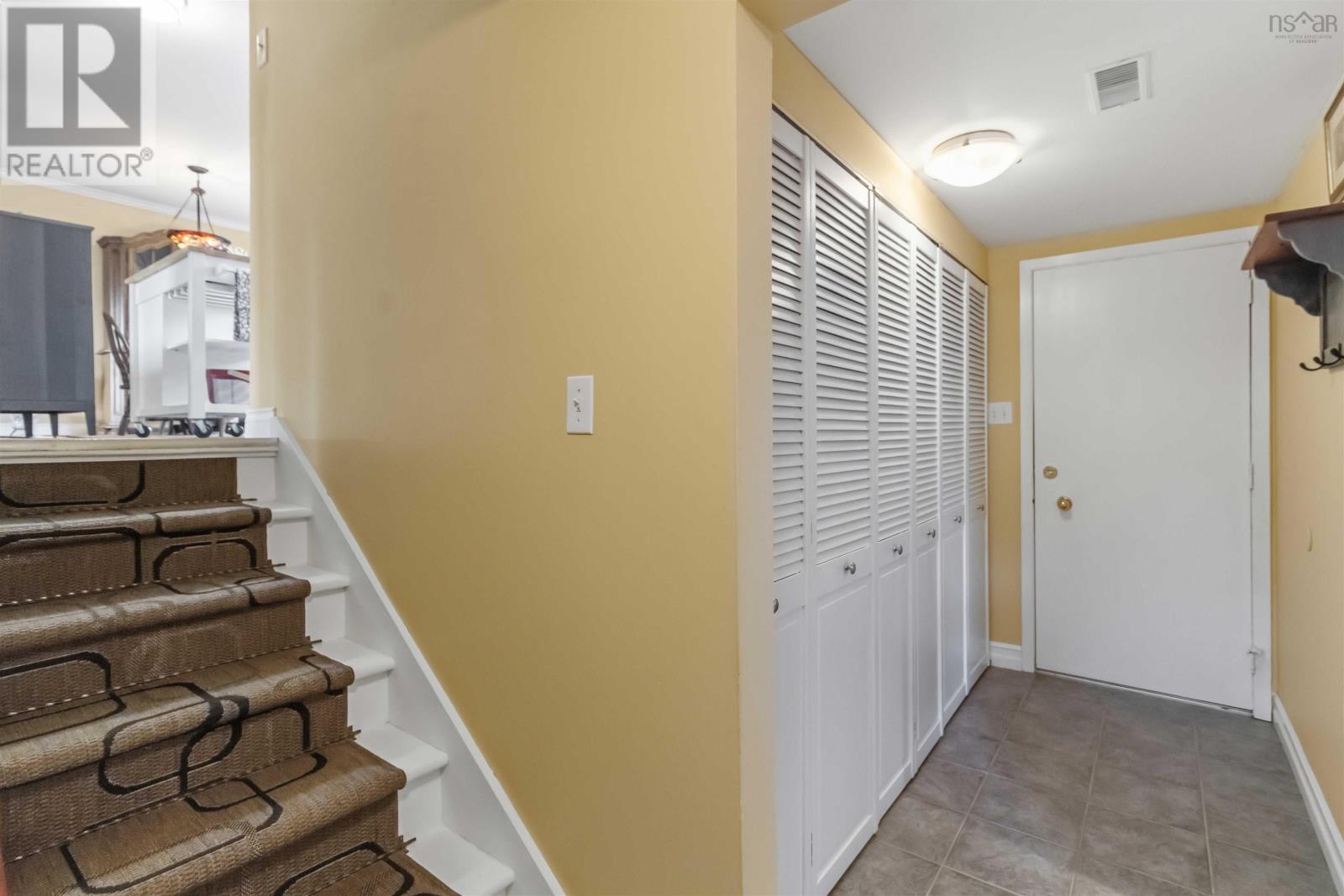 Property 18 of 44 of 47 Ancaster Court