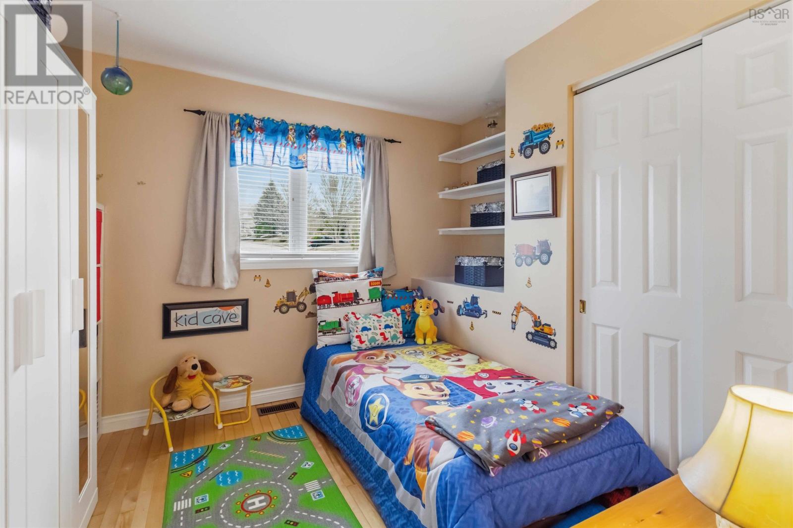 Property 23 of 44 of 47 Ancaster Court