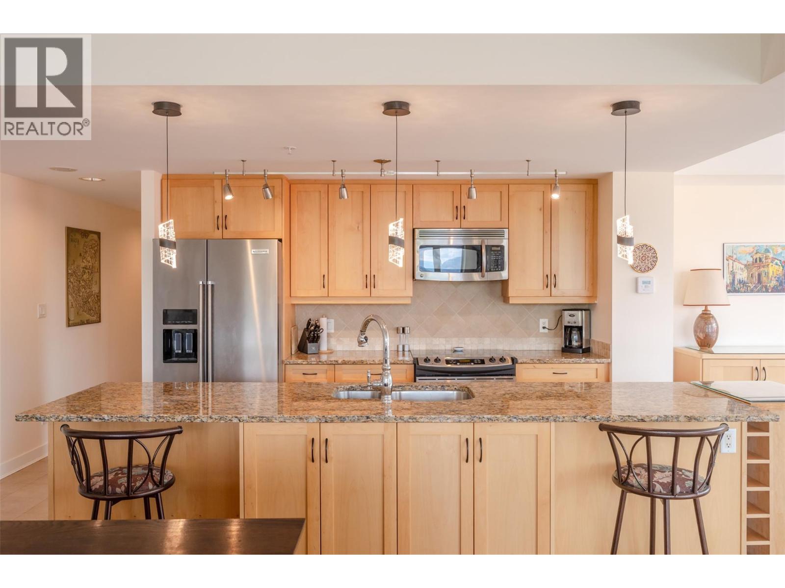 160 Lakeshore Drive W Unit# 401, Penticton