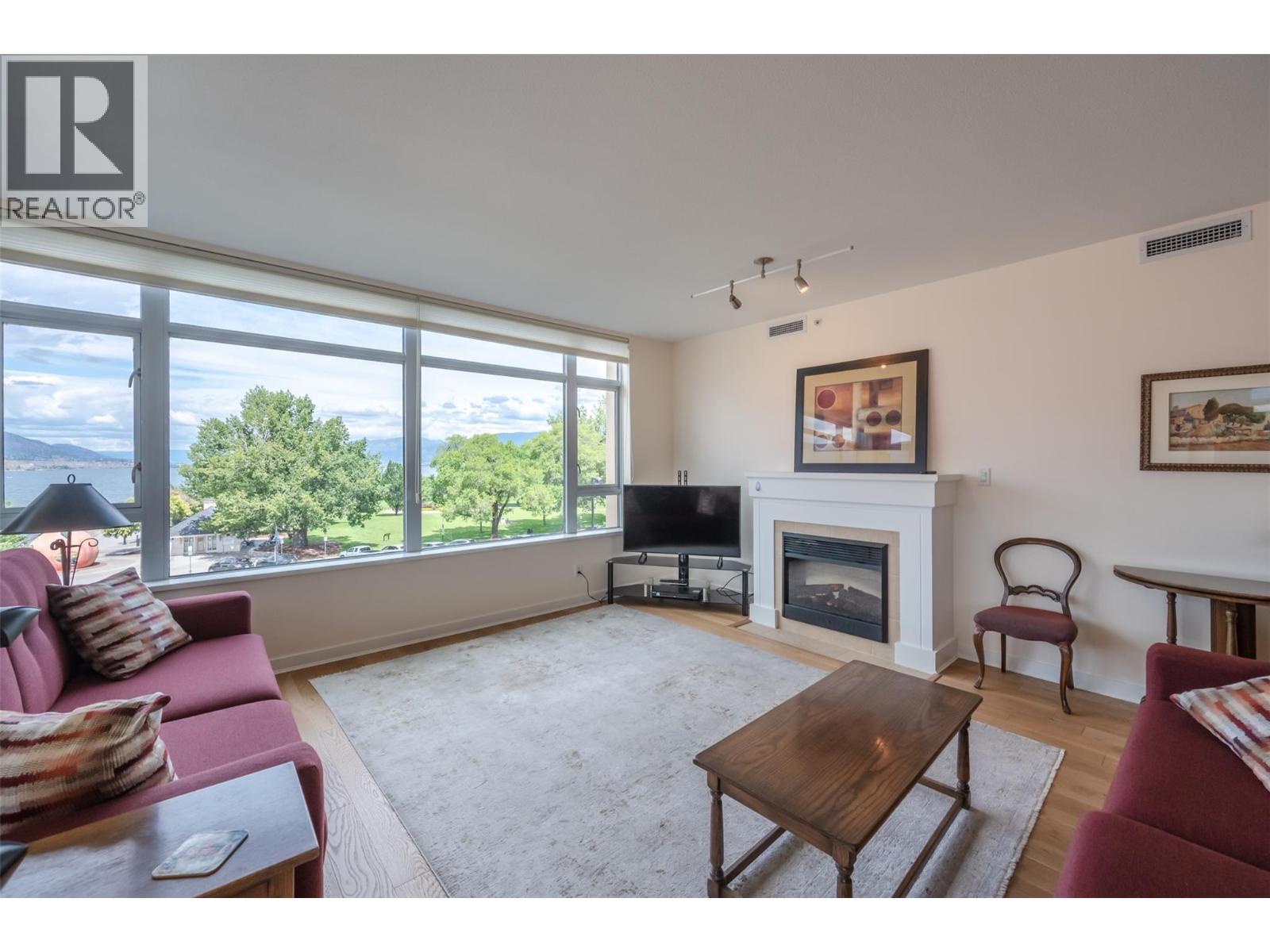 160 Lakeshore Drive W Unit# 401, Penticton