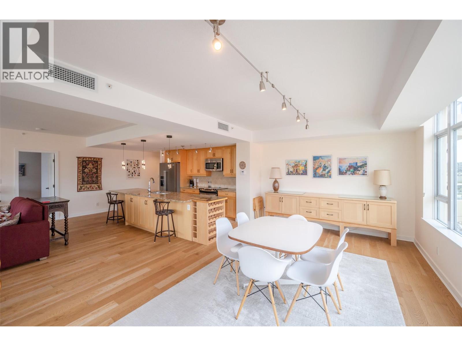 160 Lakeshore Drive W Unit# 401, Penticton