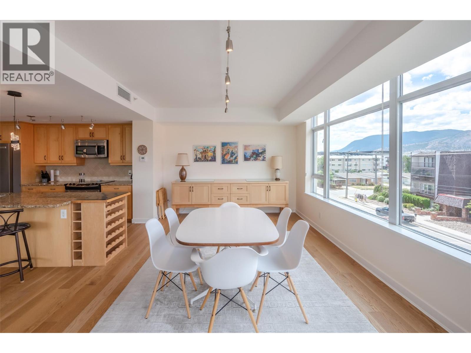 160 Lakeshore Drive W Unit# 401, Penticton