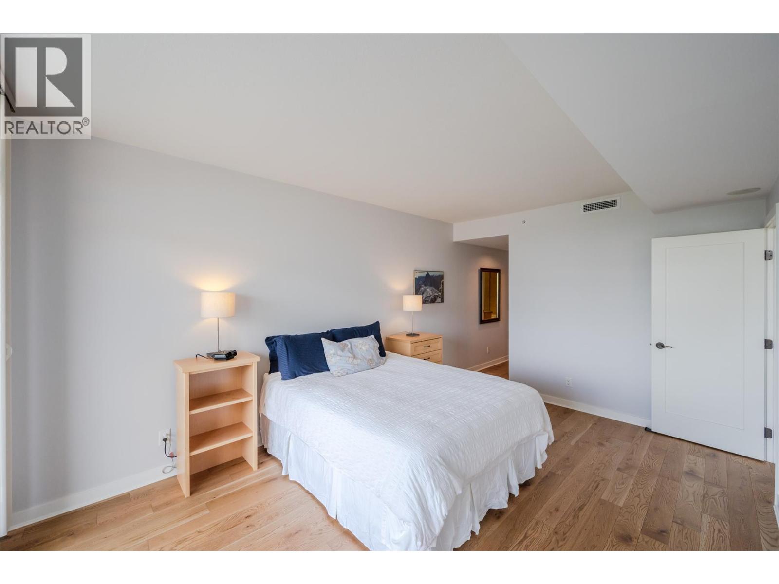 160 Lakeshore Drive W Unit# 401, Penticton