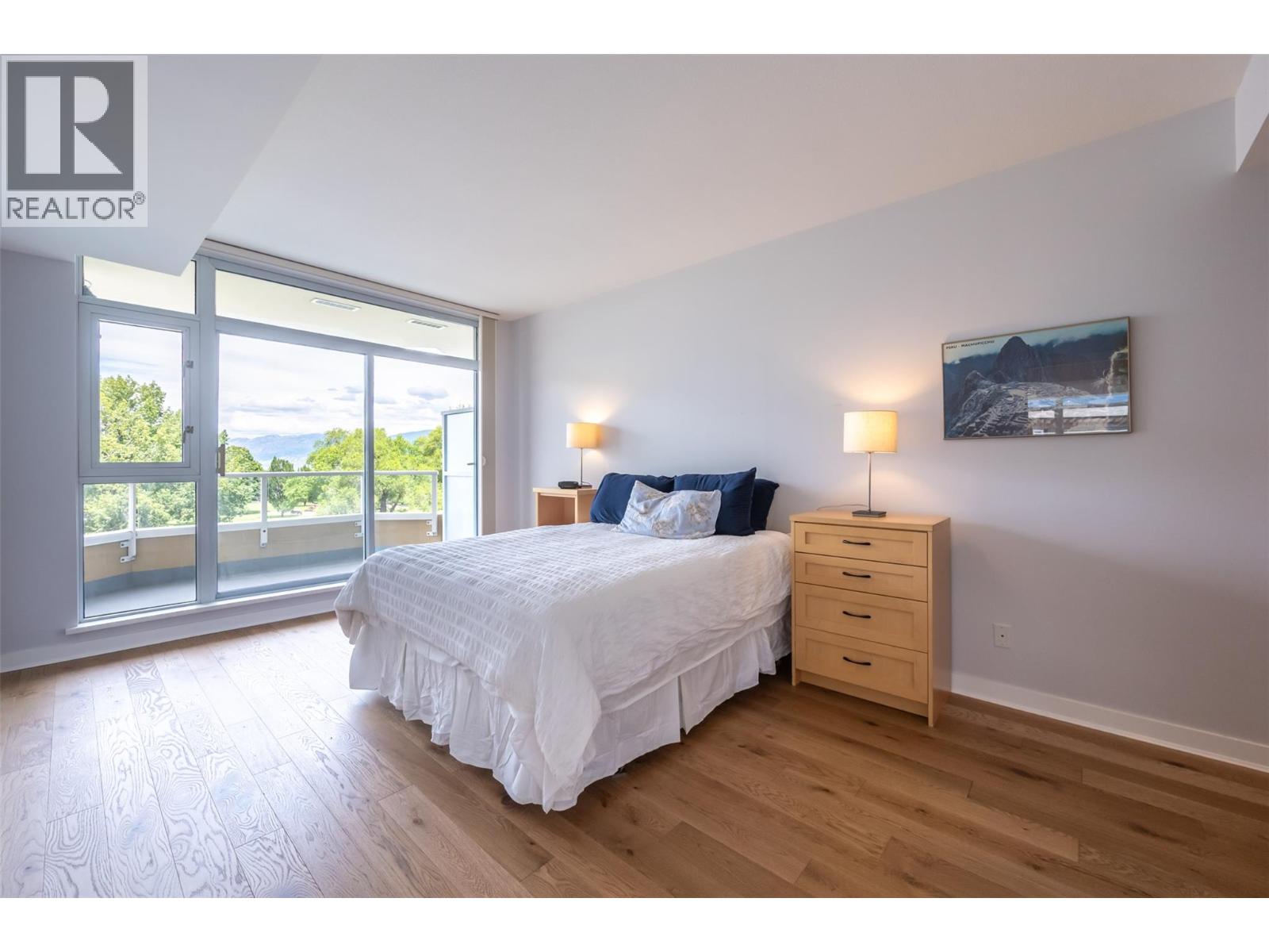 160 Lakeshore Drive W Unit# 401, Penticton