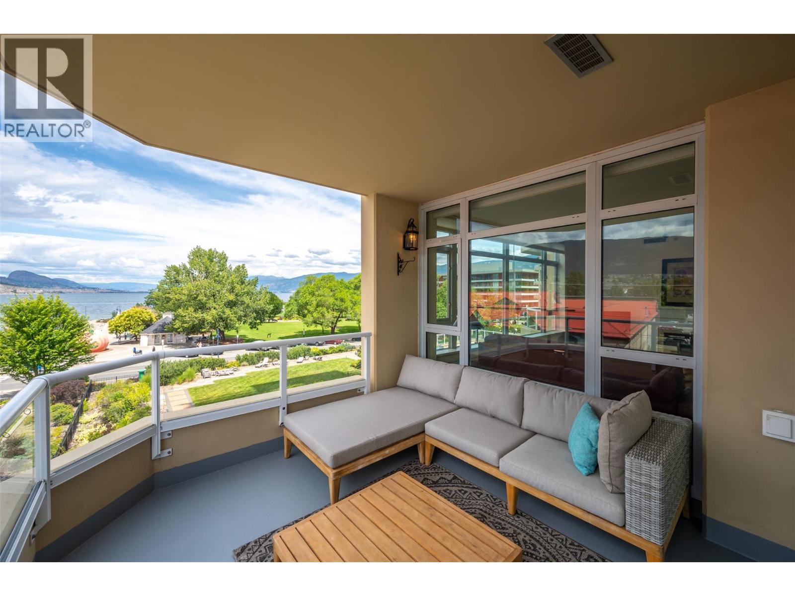 160 Lakeshore Drive W Unit# 401, Penticton